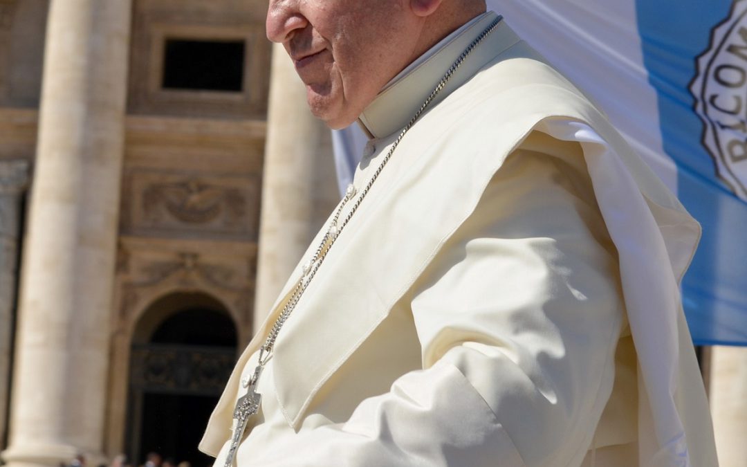 FRANCISCO: PAPA Y LÍDER ESPIRITUAL: LOS CATÓLICOS ARGENTINOS DEBERÍAMOS VALORARLO